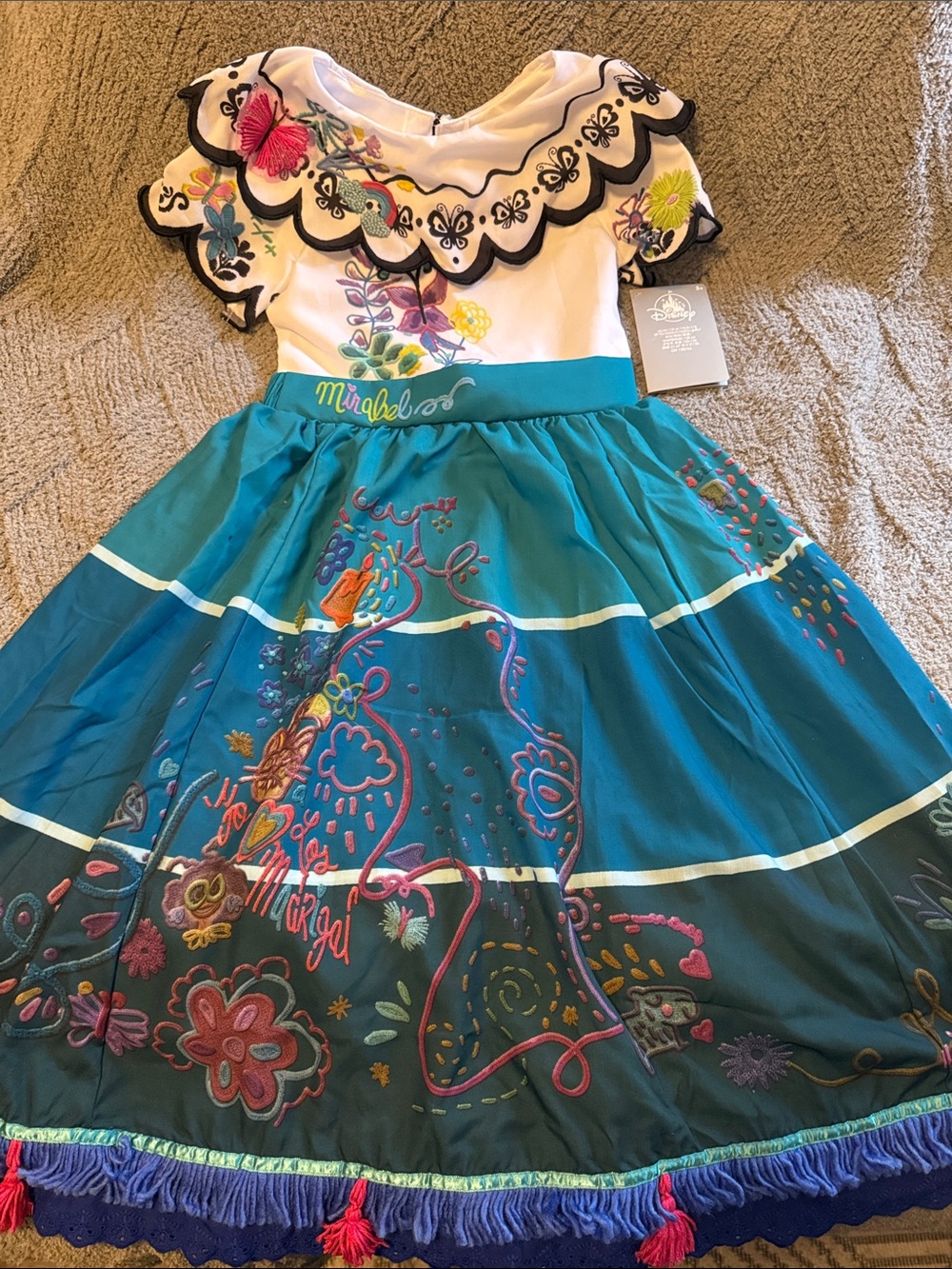 Disney Girls size7/8 Mirabel Embroidered Teal & White Floral Dress